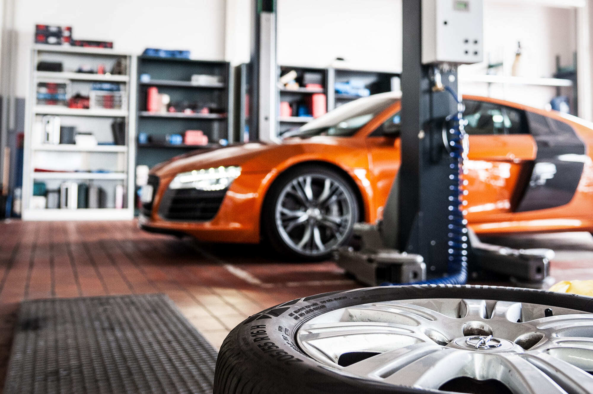 Professionelle Fahrzeugwartung in der Hahn Werkstatt